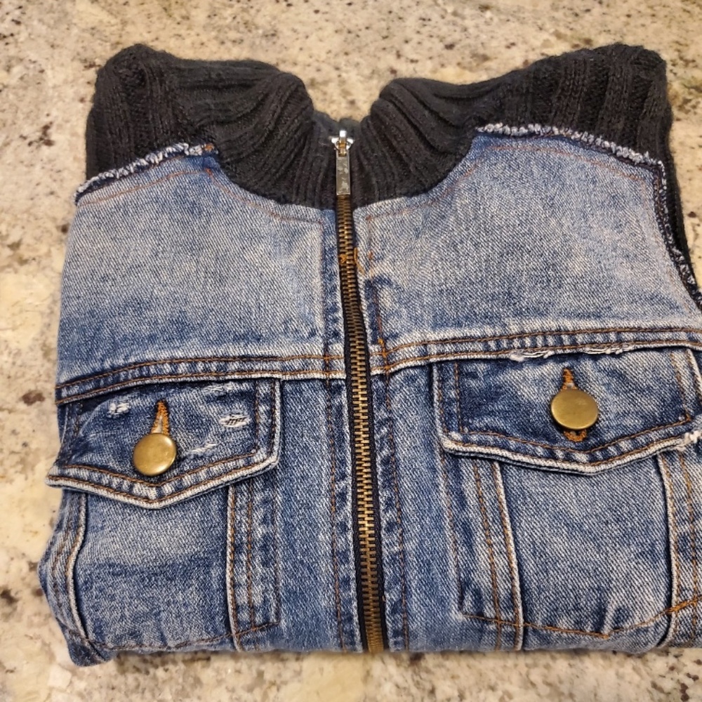 🦋Super Cute Jean and Black Sweater Jacket - Picture 6 of 7